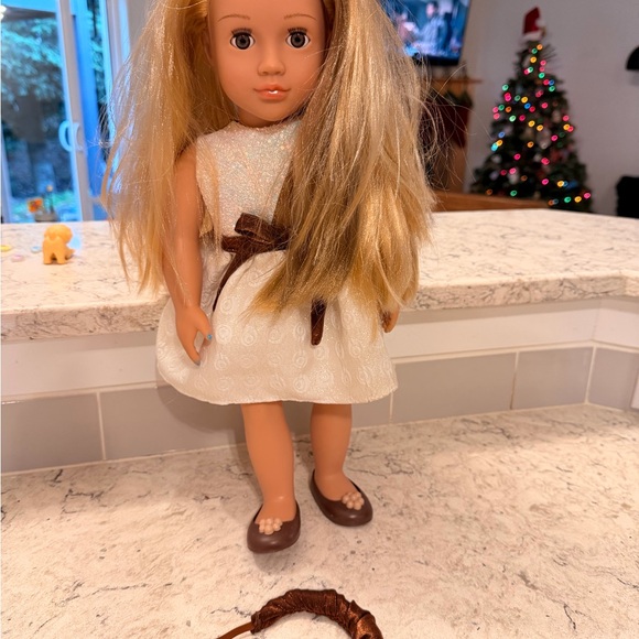 Our Generation Shelby Doll 18” - Picture 8 of 11